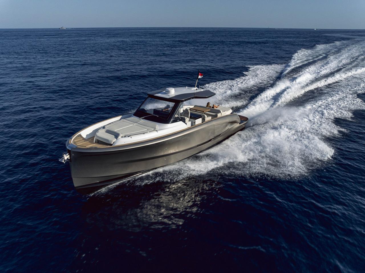 Solaris Power 44 Open — photo 2