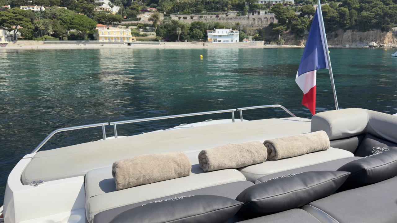 Sunseeker Predator 62 — photo 11