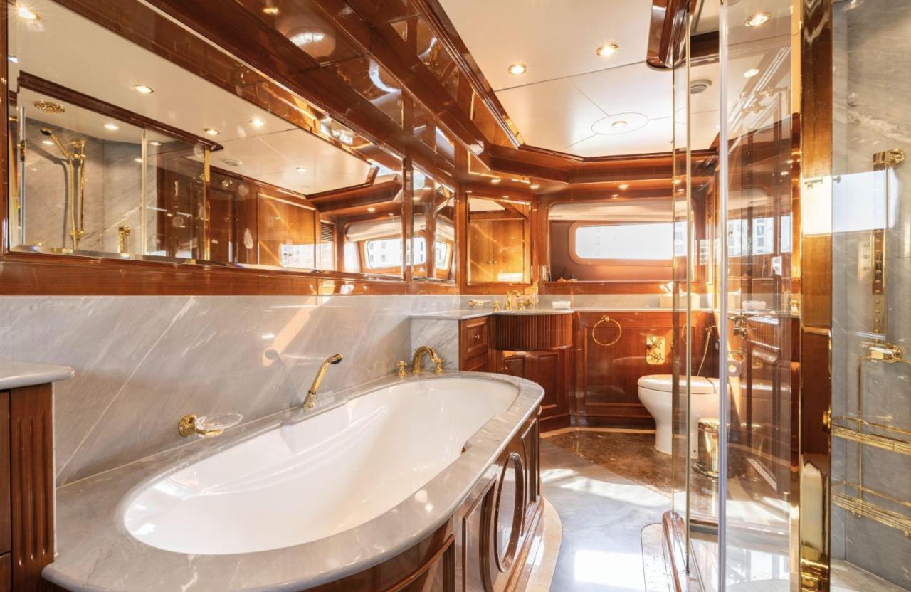 Benetti 115 Classic — photo 26