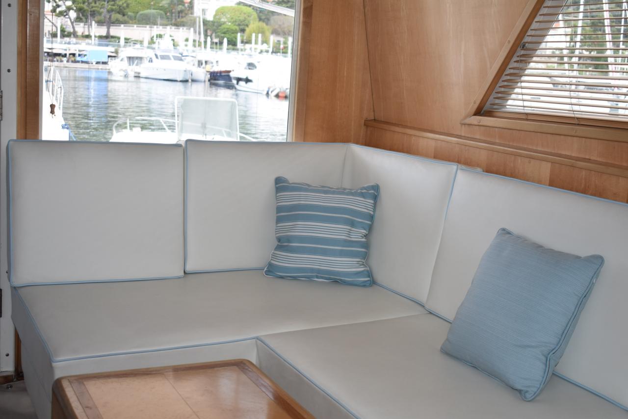 Bertram 46 — photo 22