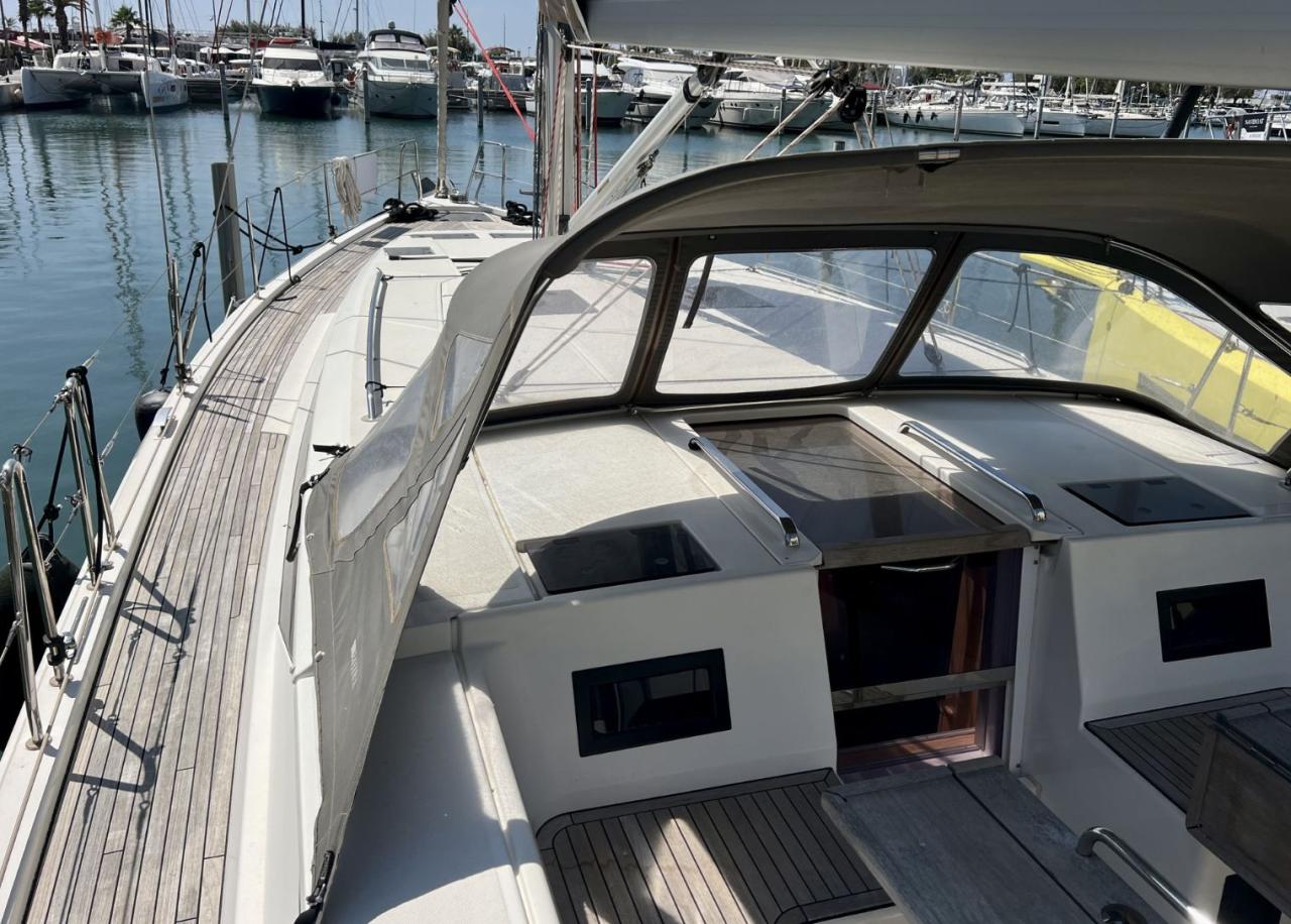 Bavaria C45 — photo 6