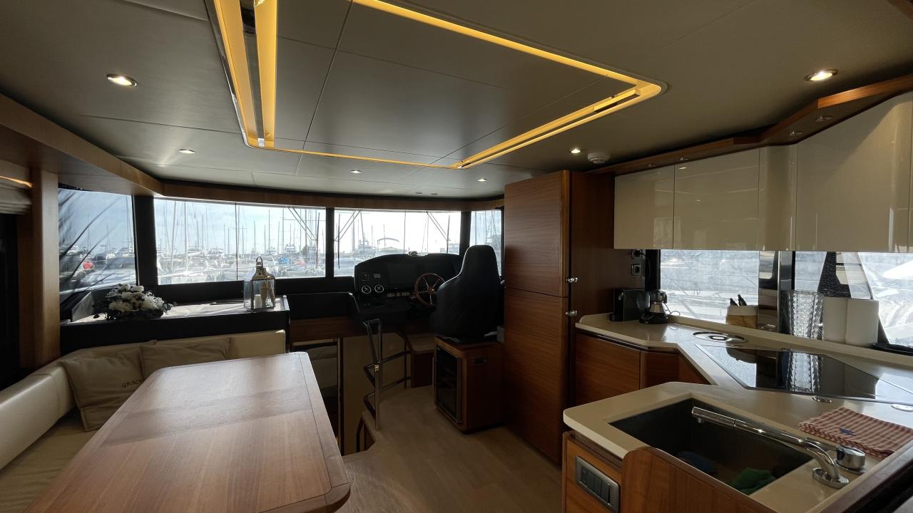 Absolute Navetta 58 — photo 34