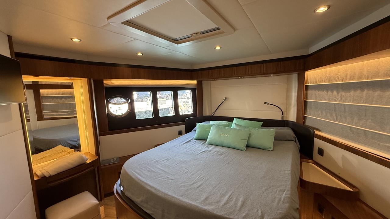 Absolute Navetta 58 — photo 40