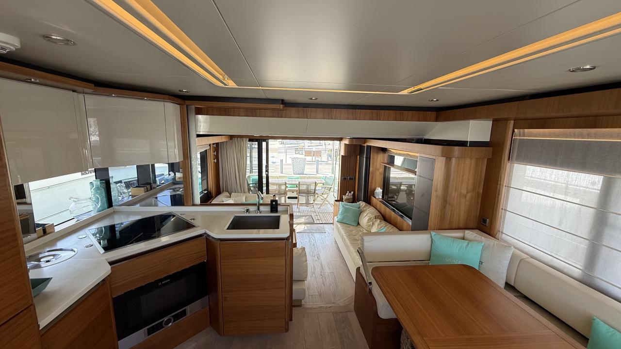 Absolute Navetta 58 — photo 24