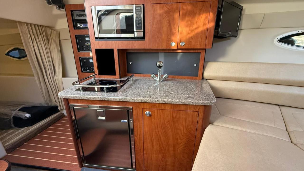 Monterey 295 sportcruiser — photo 27