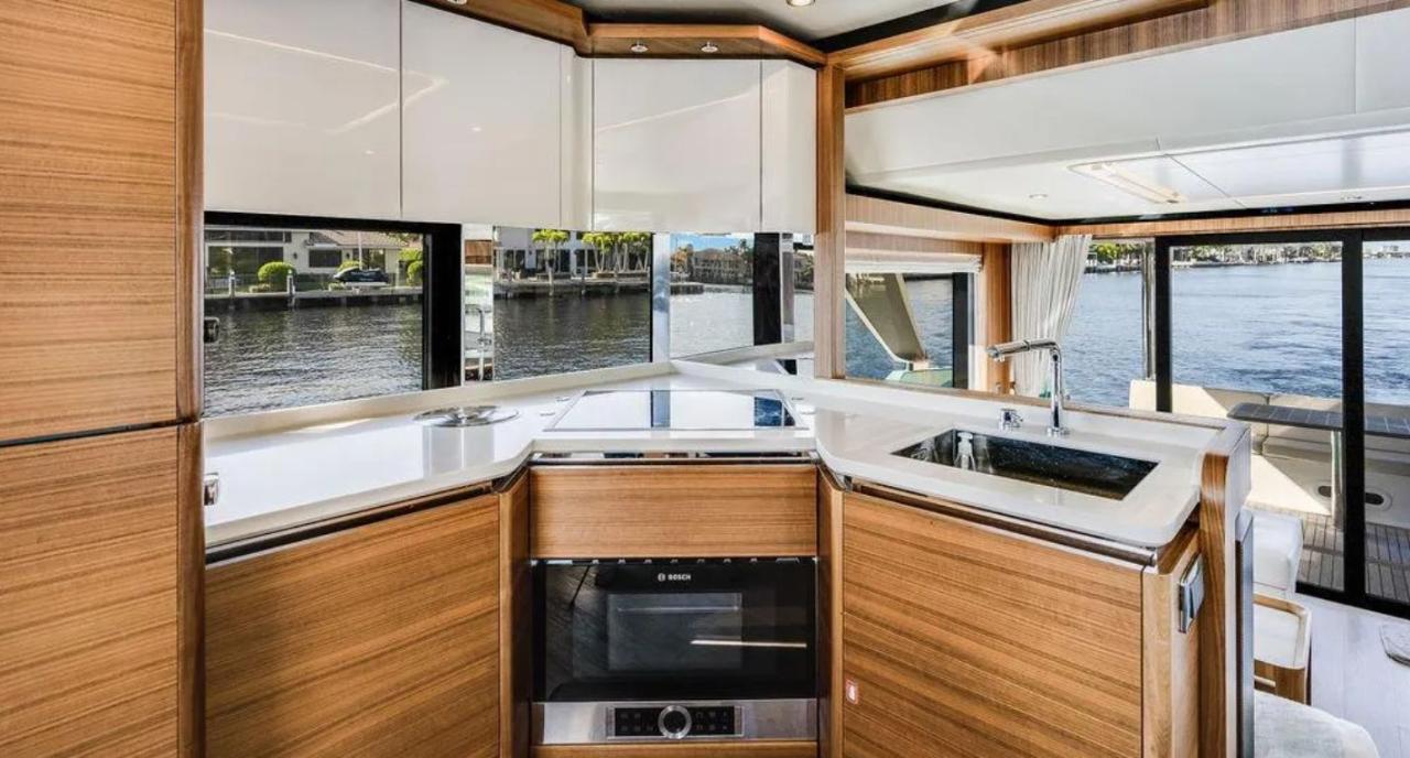 Absolute Navetta 58 — photo 17