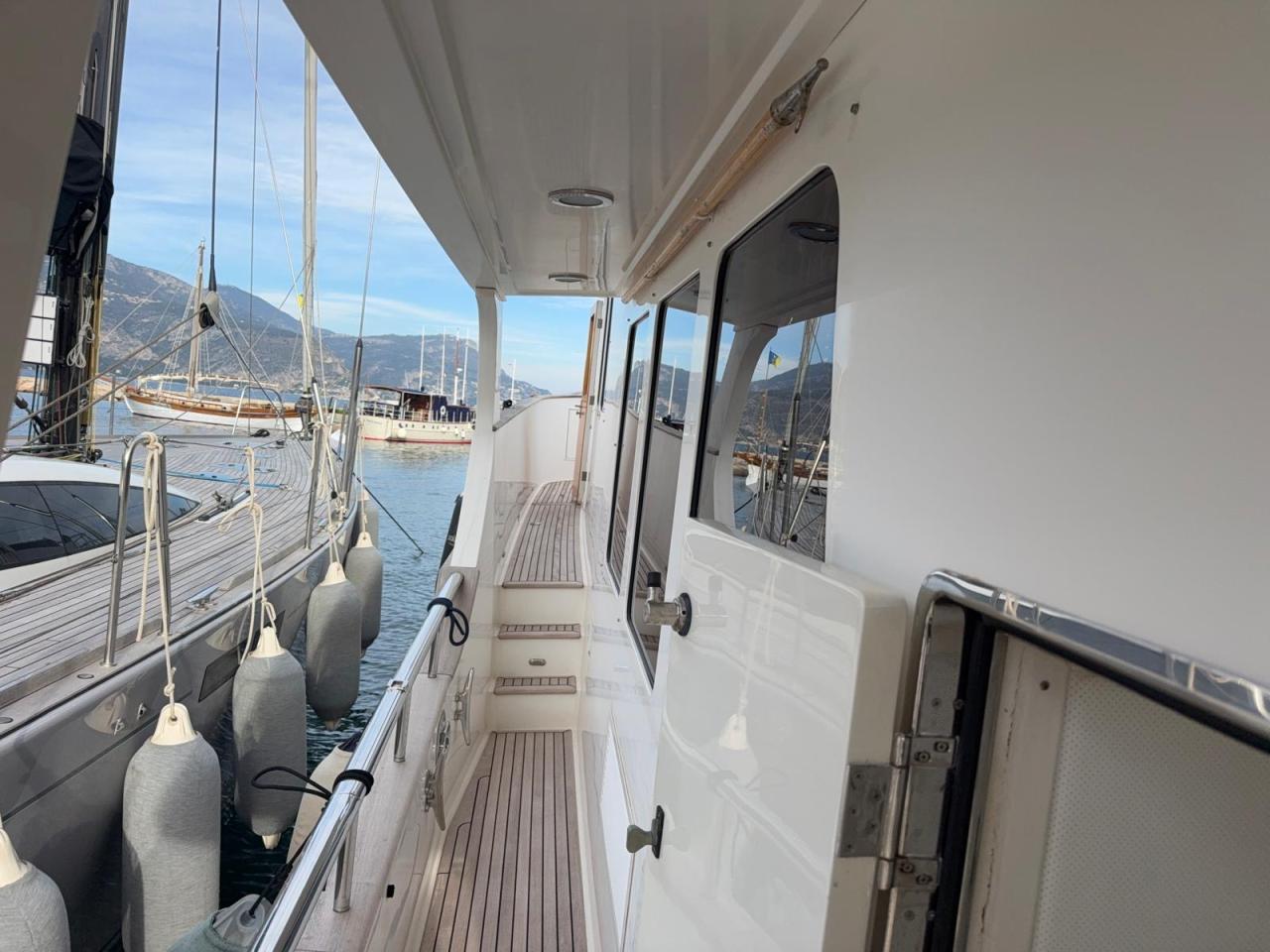 Grand Banks 59 Aleutian RP — photo 6