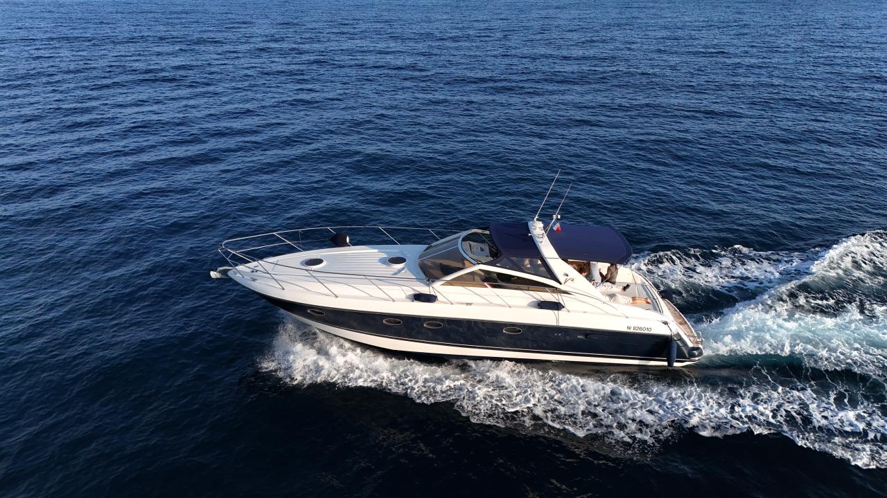 Princess V42 — photo 2