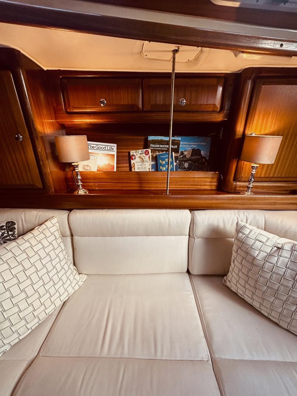 Bavaria 38 Ocean — photo 27