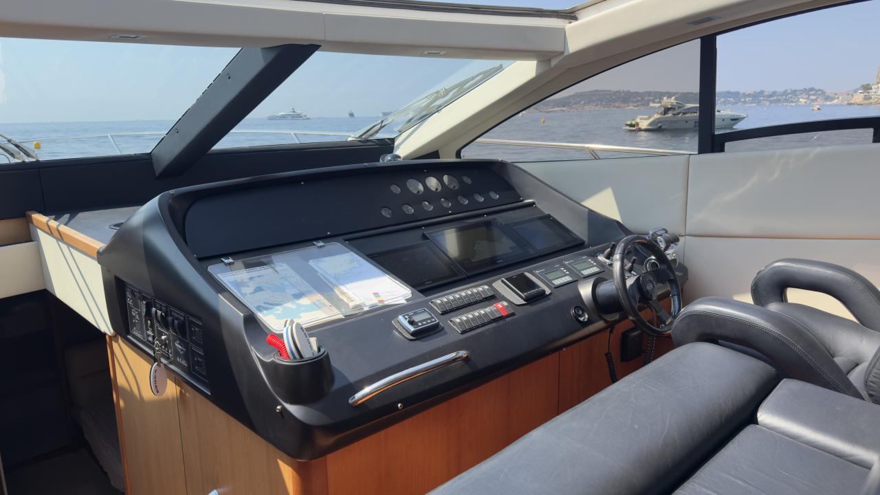 Sunseeker Predator 62 — photo 14