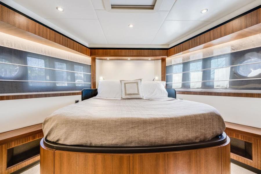 Absolute Navetta 58 — photo 12