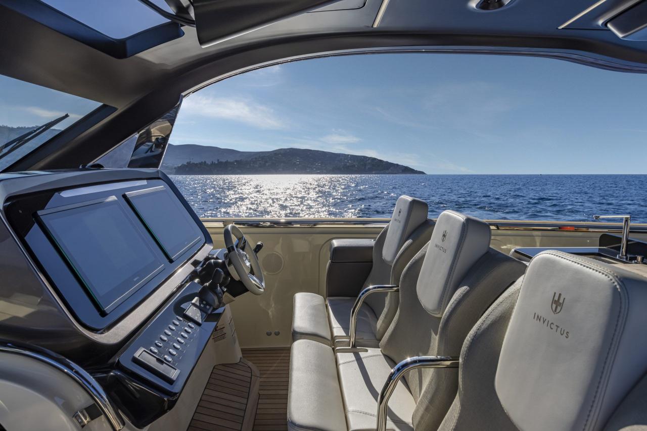 Invictus Yacht Invictus TT 460 — photo 11