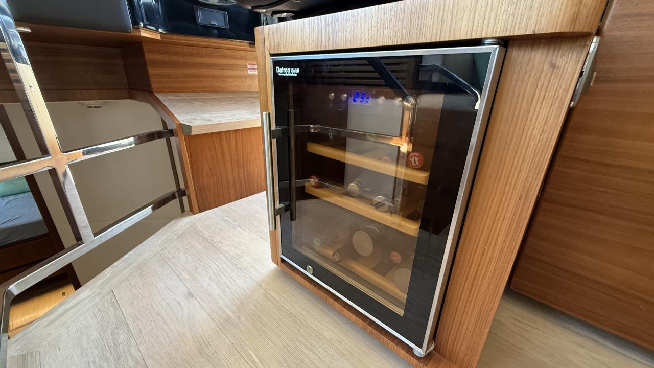 Absolute Navetta 58 — photo 23