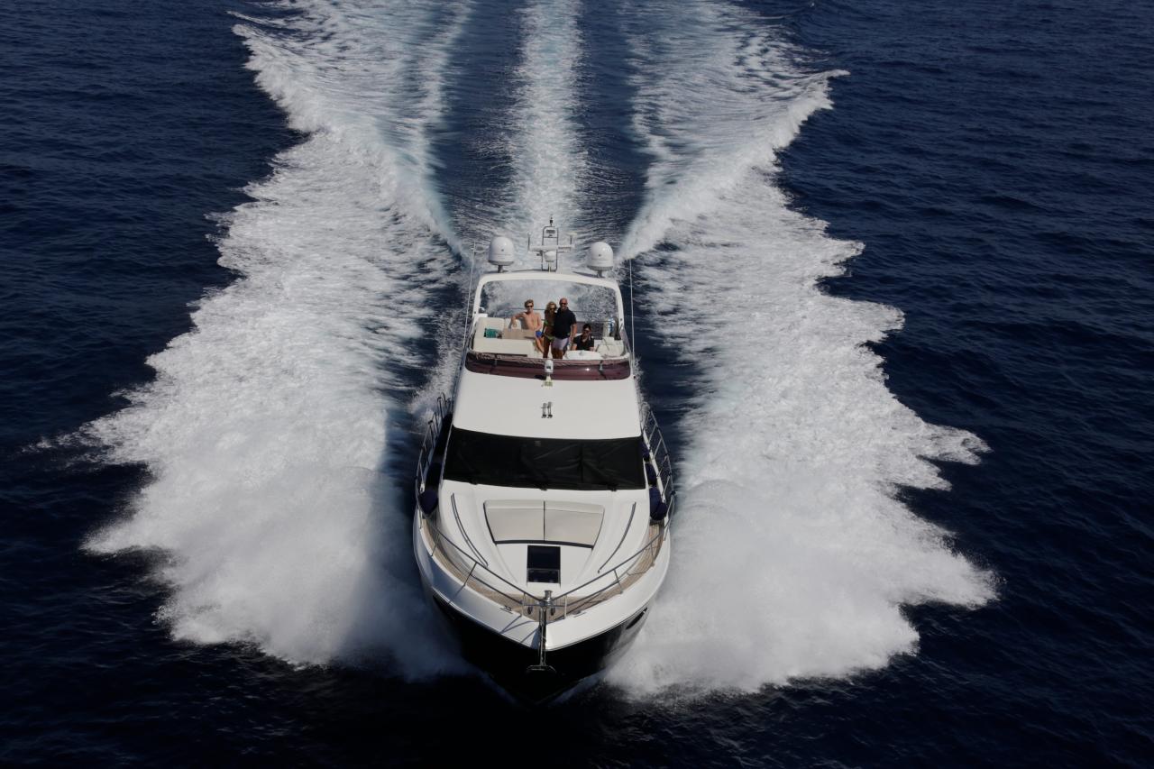 Princess 64 FLY — photo 4