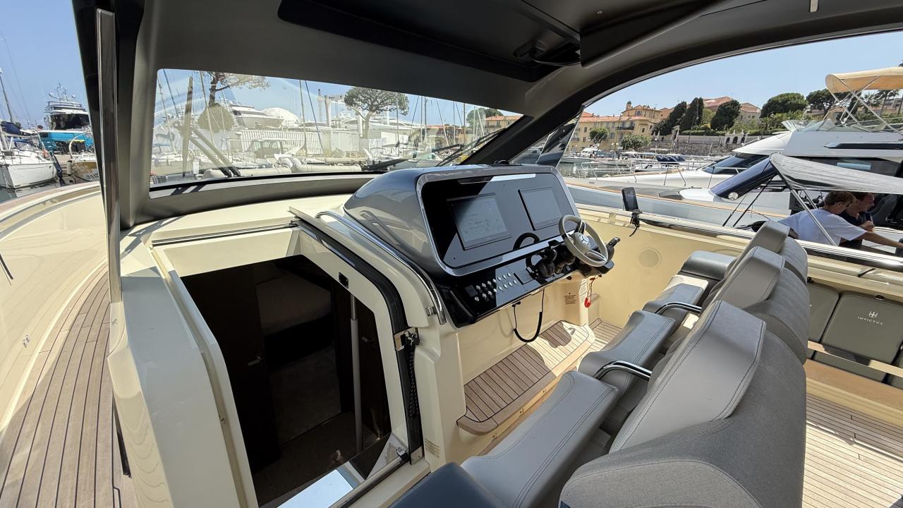 Invictus Yacht Invictus TT 460 — photo 19