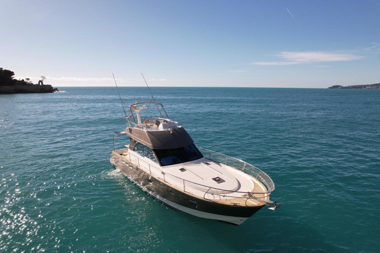 Beneteau Antares 13.80 — photo 7