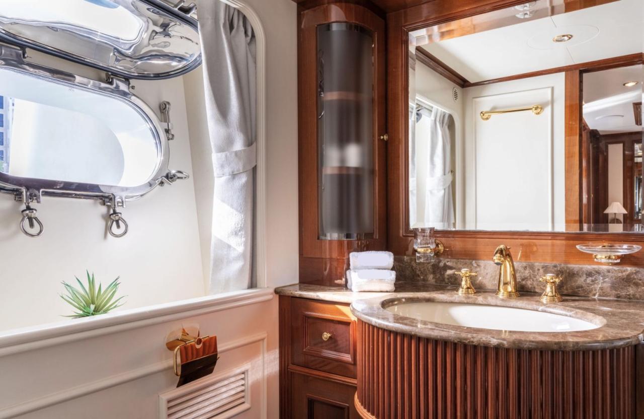 Benetti 115 Classic — photo 30