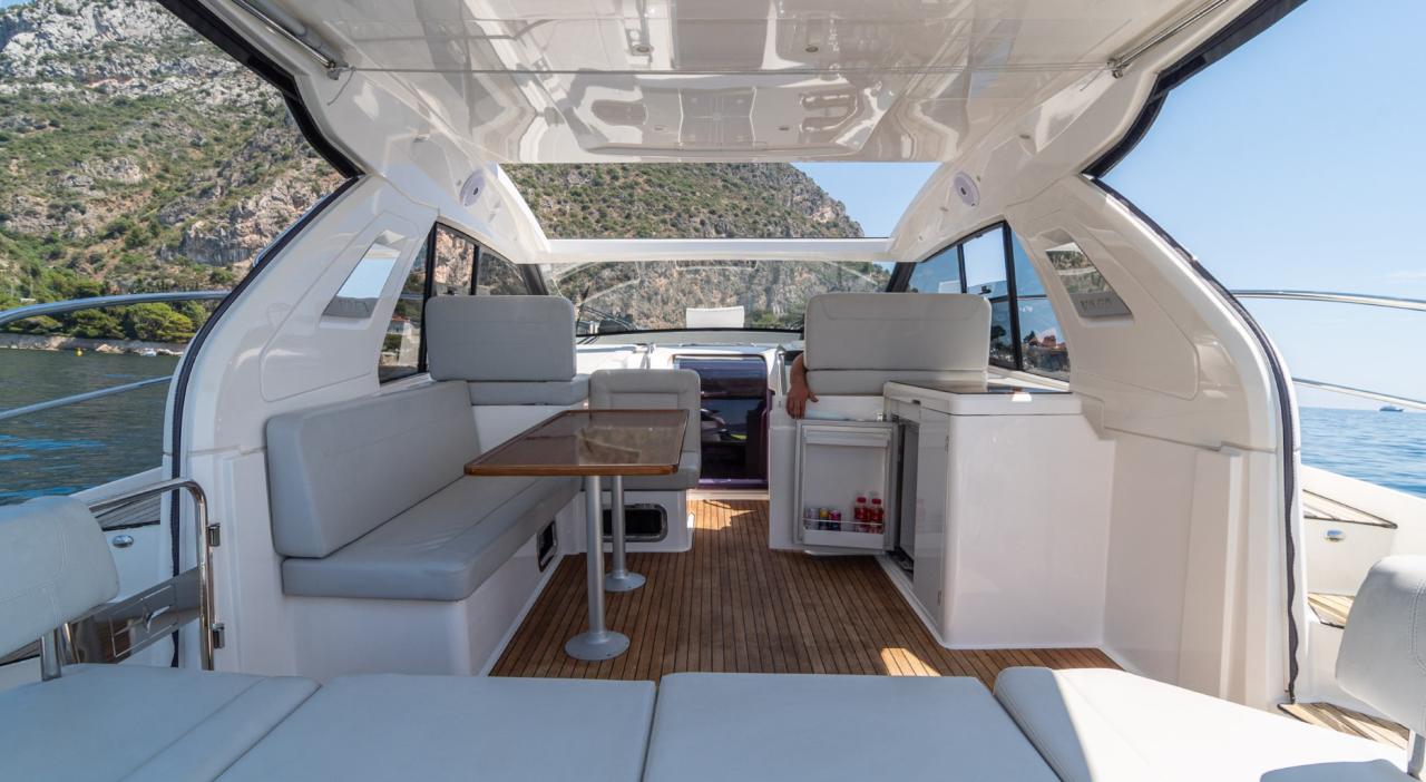 Bavaria 400 HT — photo 11