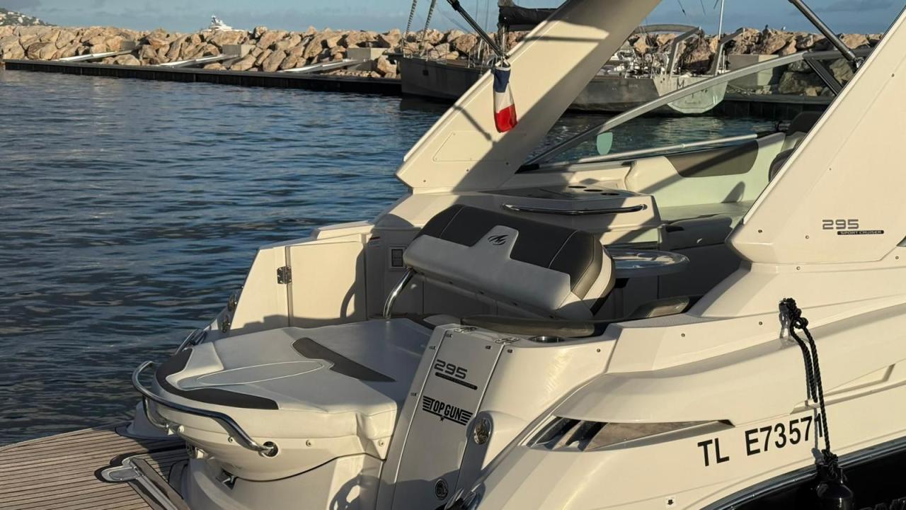 Monterey 295 sportcruiser — photo 13