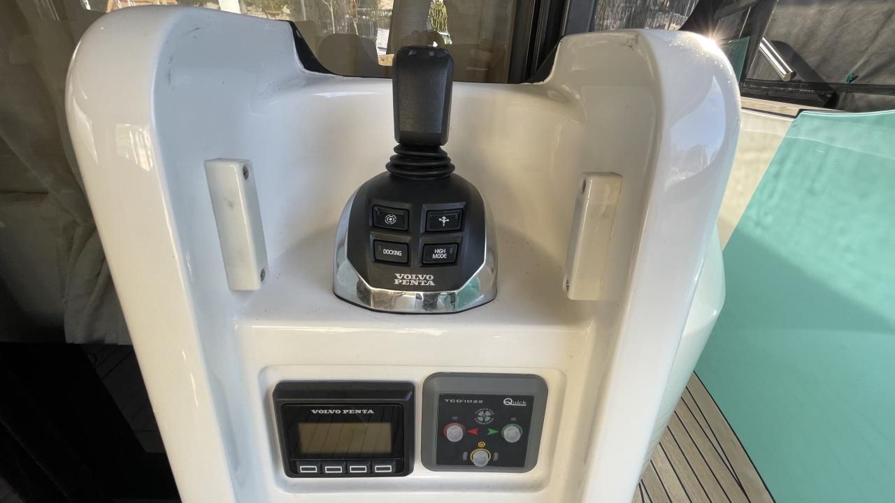 Absolute Navetta 58 — photo 36