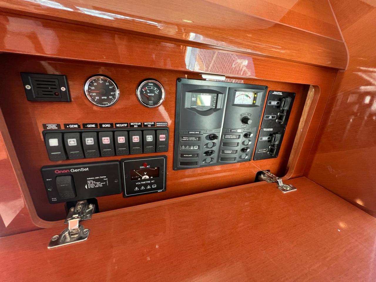 Beneteau Antares 13.80 — photo 15