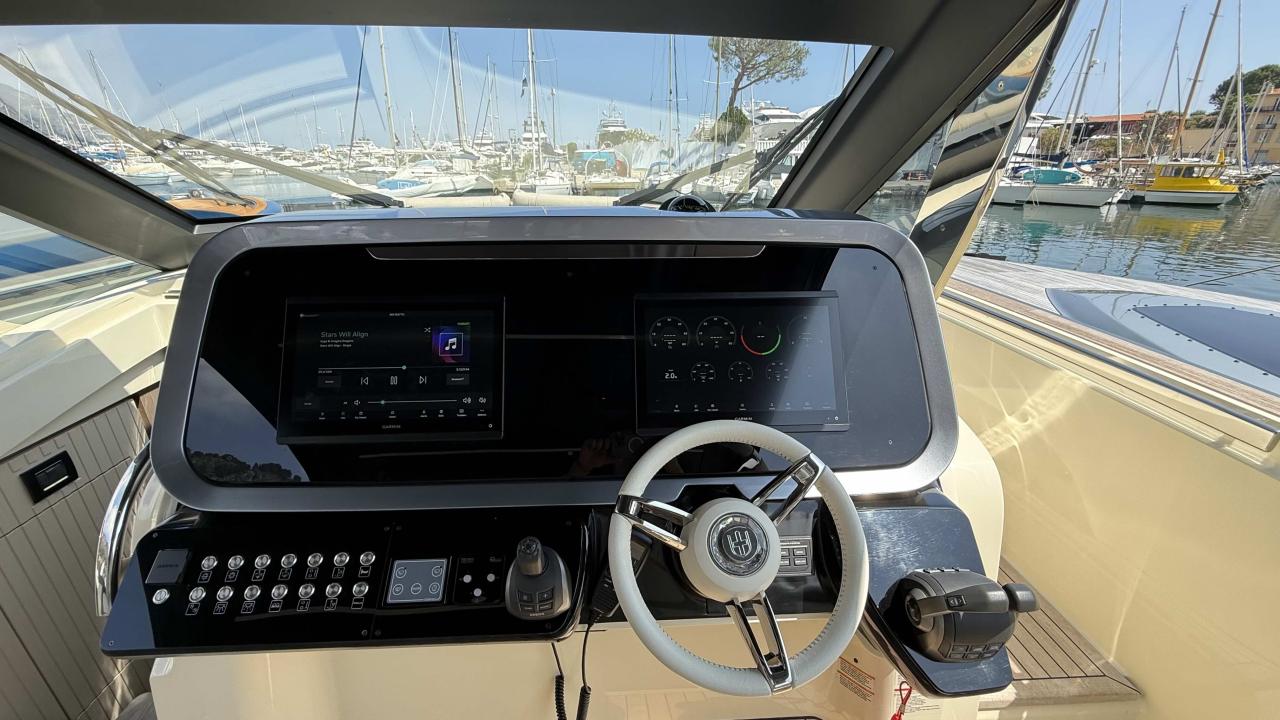 Invictus Yacht Invictus TT 460 — photo 18