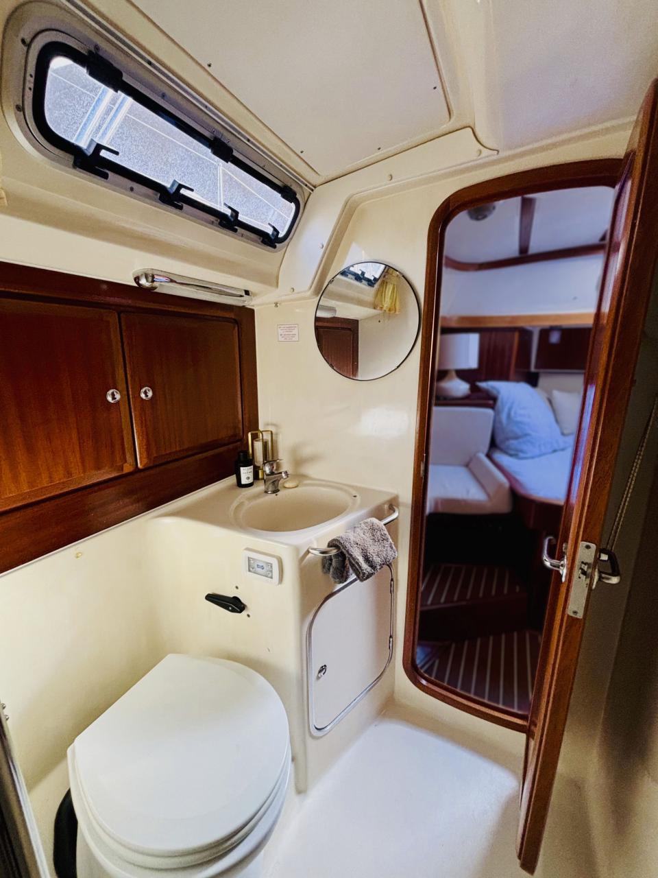 Bavaria 38 Ocean — photo 7