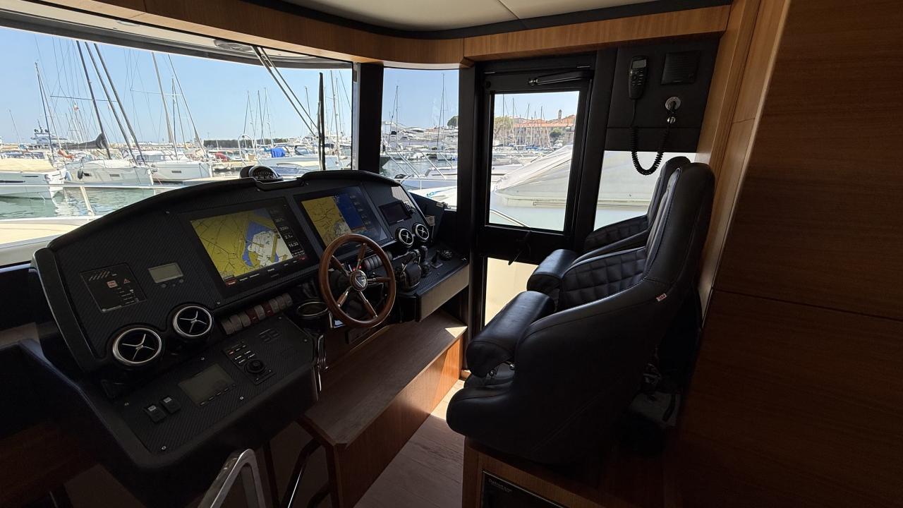 Absolute Navetta 58 — photo 22