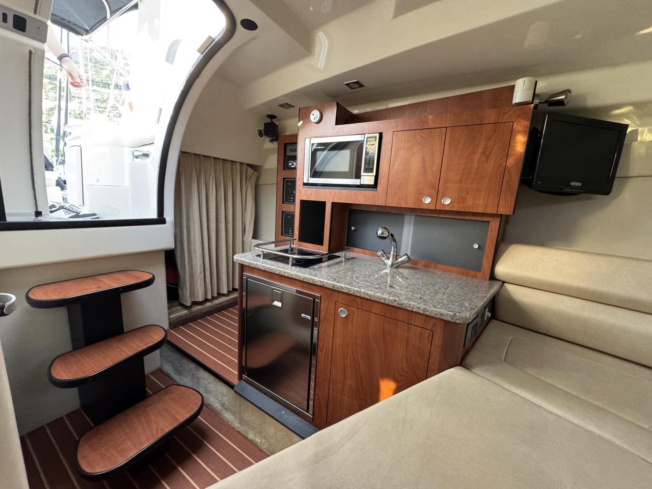 Monterey 295 sportcruiser — photo 26