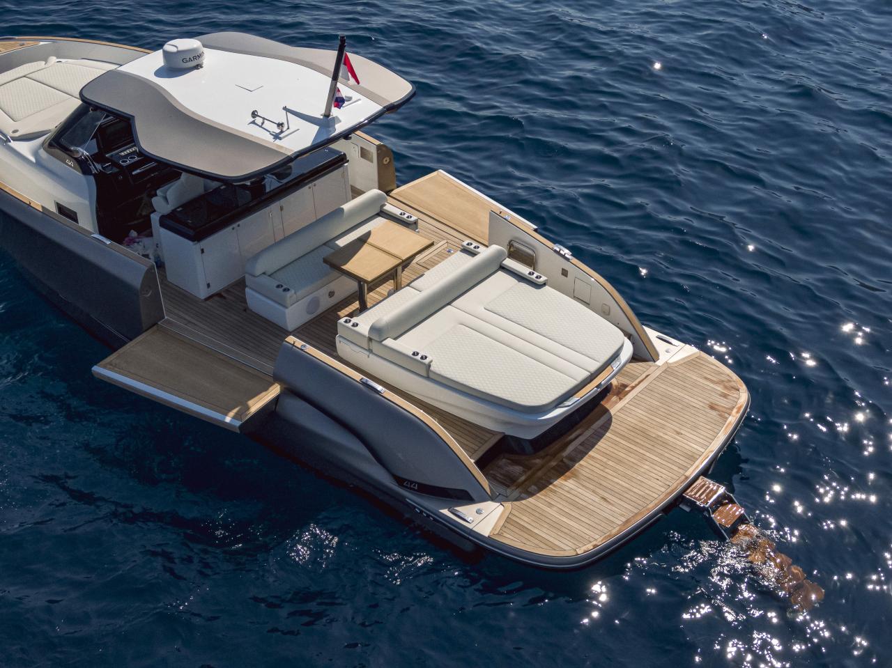 Solaris Power 44 Open — photo 4