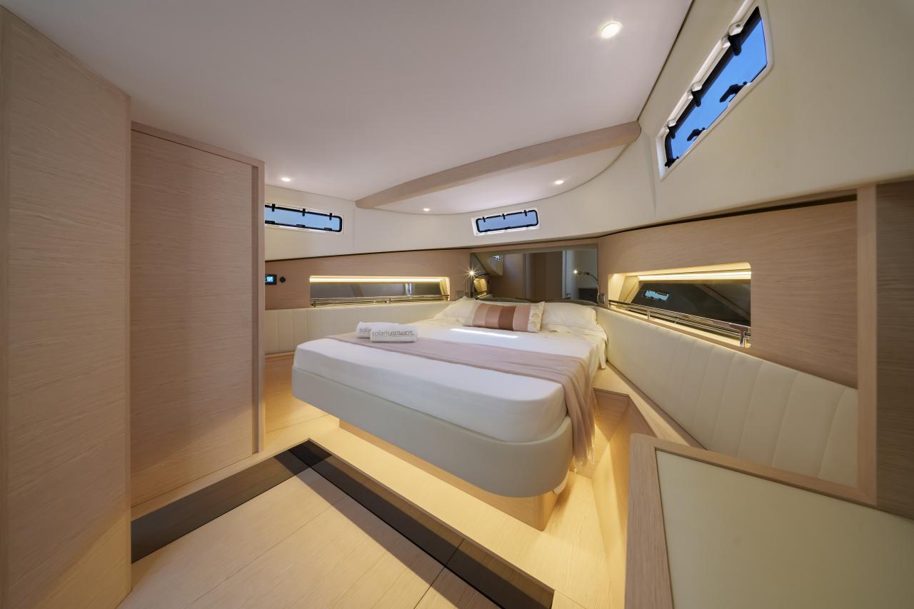 Solaris Power 44 Open — photo 8