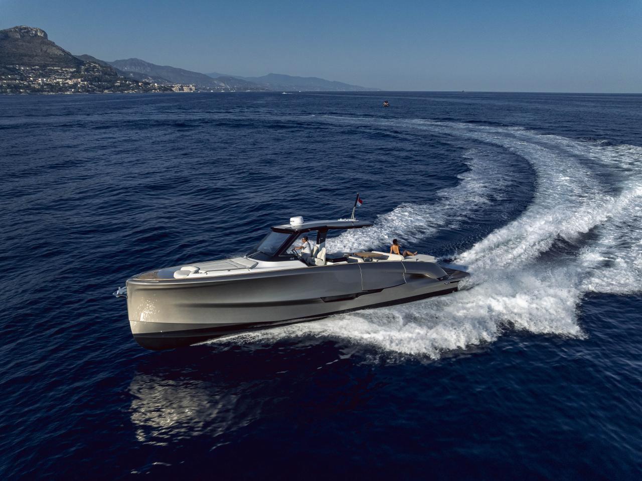 Solaris Power 44 Open — photo 5