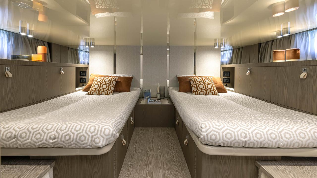 Invictus Yacht Invictus TT 460 — photo 27