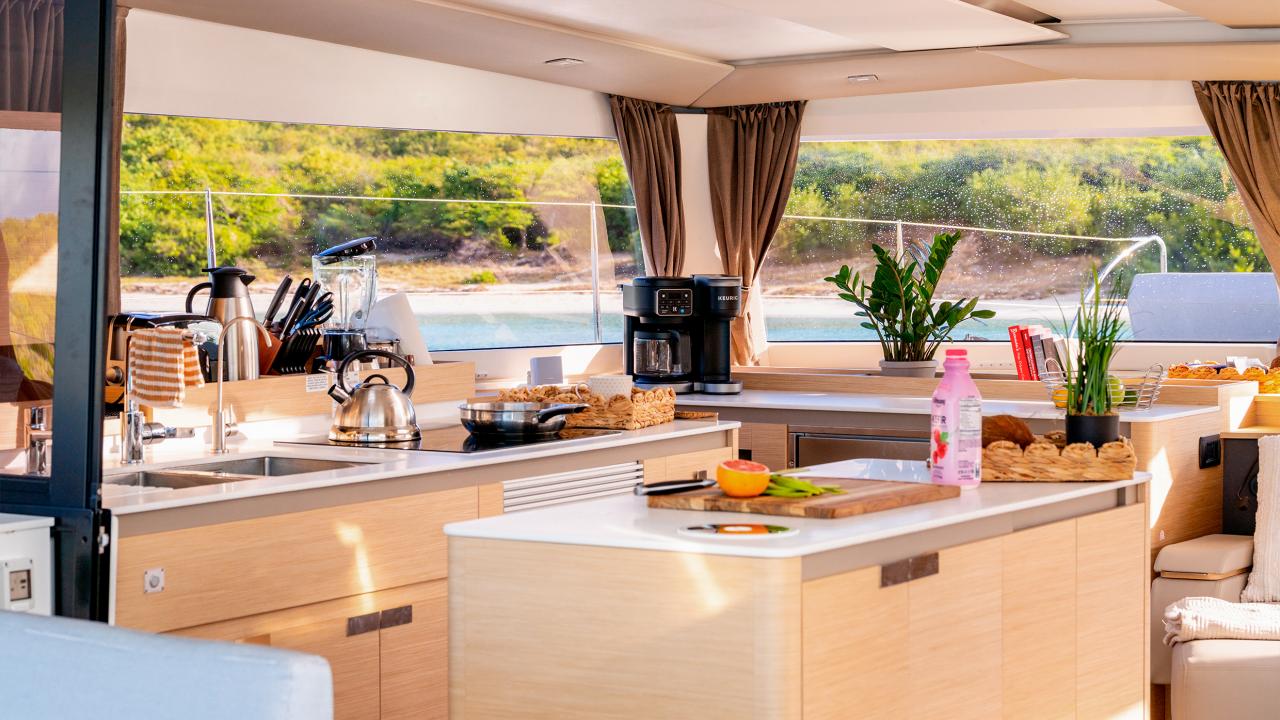 Fountaine Pajot 51 — photo 24